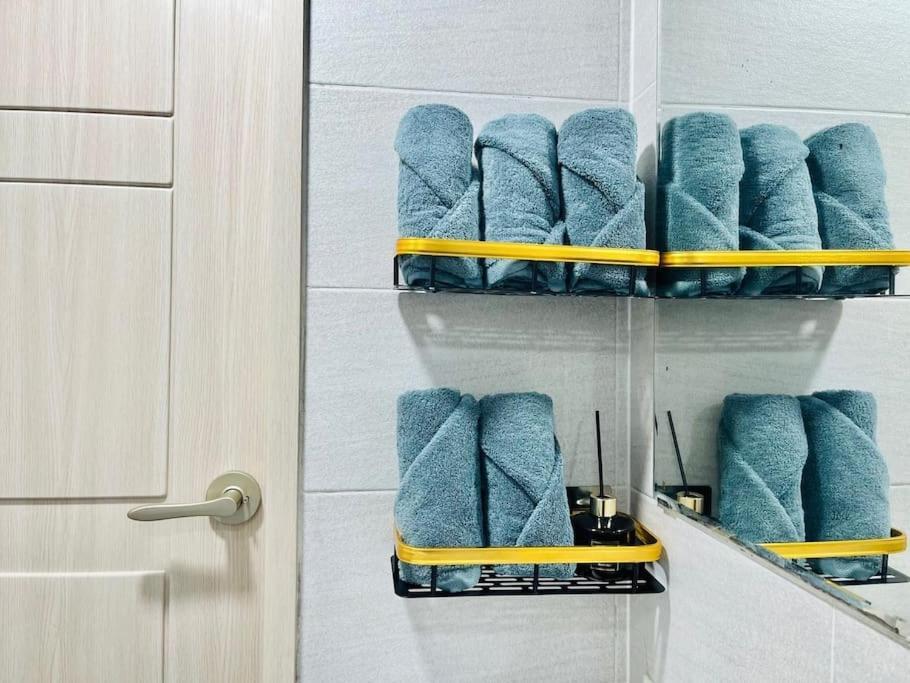 Apartemen Snug J House